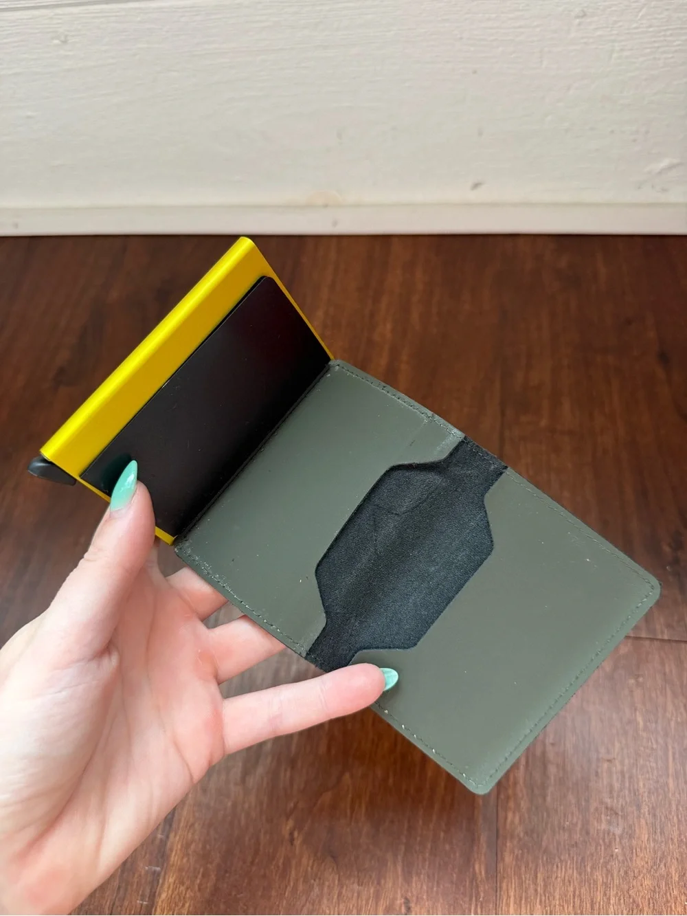Secrid Secure Slim Wallet - Olive Green/Yellow